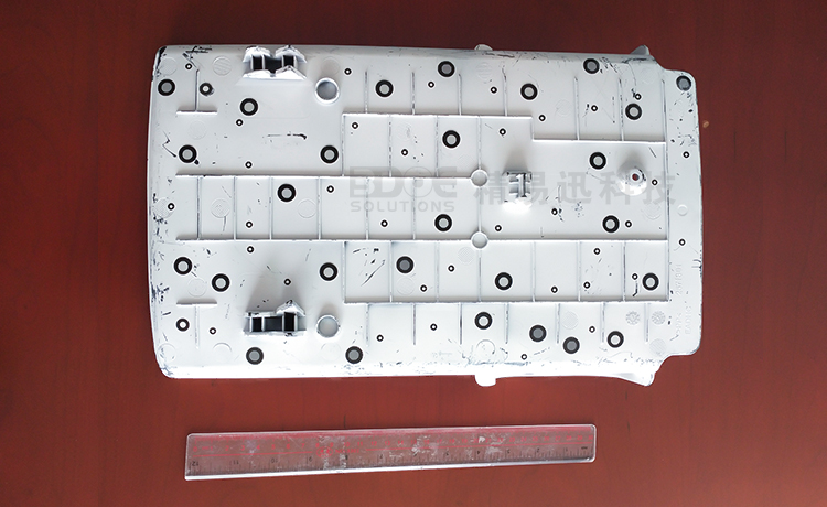 1611825702921542.jpg 汽车零件三维扫描检测_01.jpg